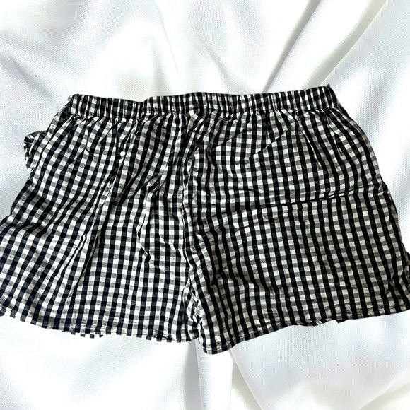 M&H Shorts - Picture 4 of 4